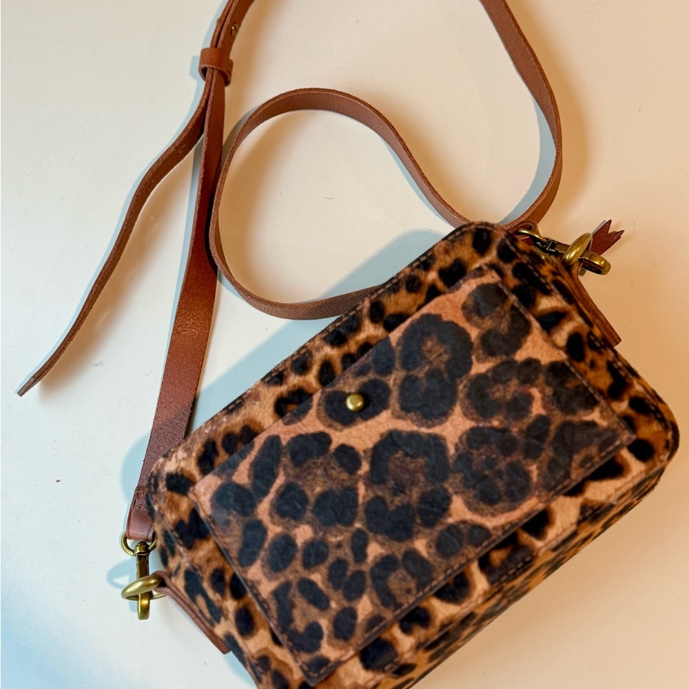 Brand New! Madewell Tan and Brown Crossbody Bag with Adjustable Strap